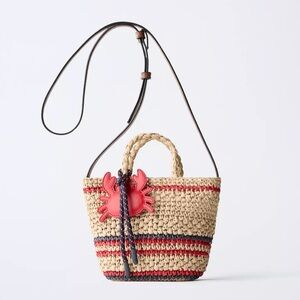 NWT ZARA RAFFIA CROSSBODY BAG WITH CRAB CHARM